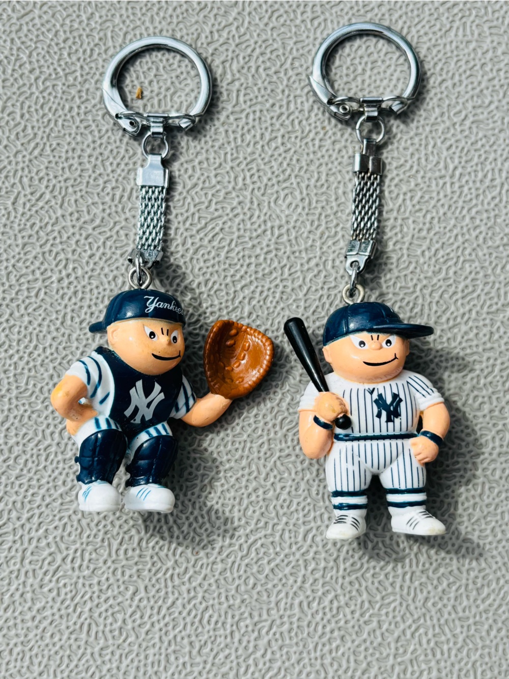 Vintage 1995 New York Yankees Lil’ Sports Brats Keychains, Lot of 2 MLB Official